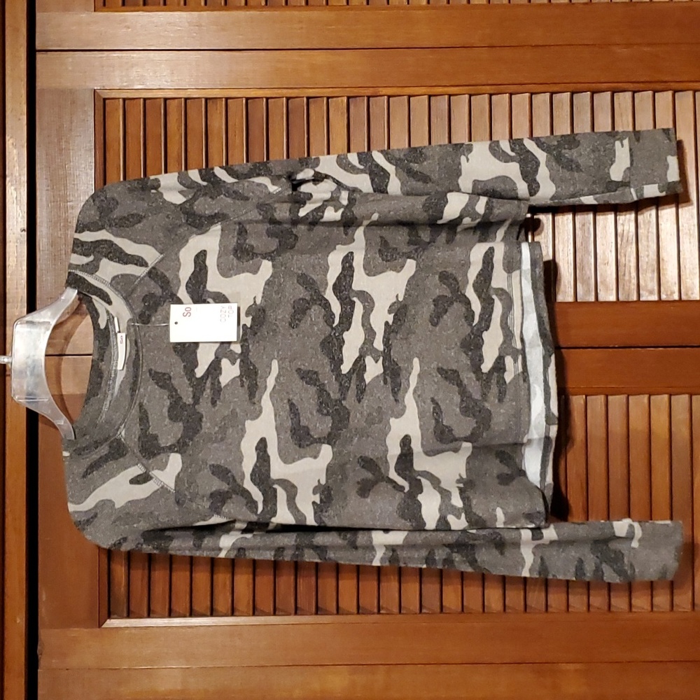NWT SO camo short